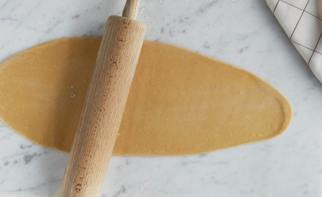 Hjemmelaget pasta - steg 6: pasta kjevles tynn