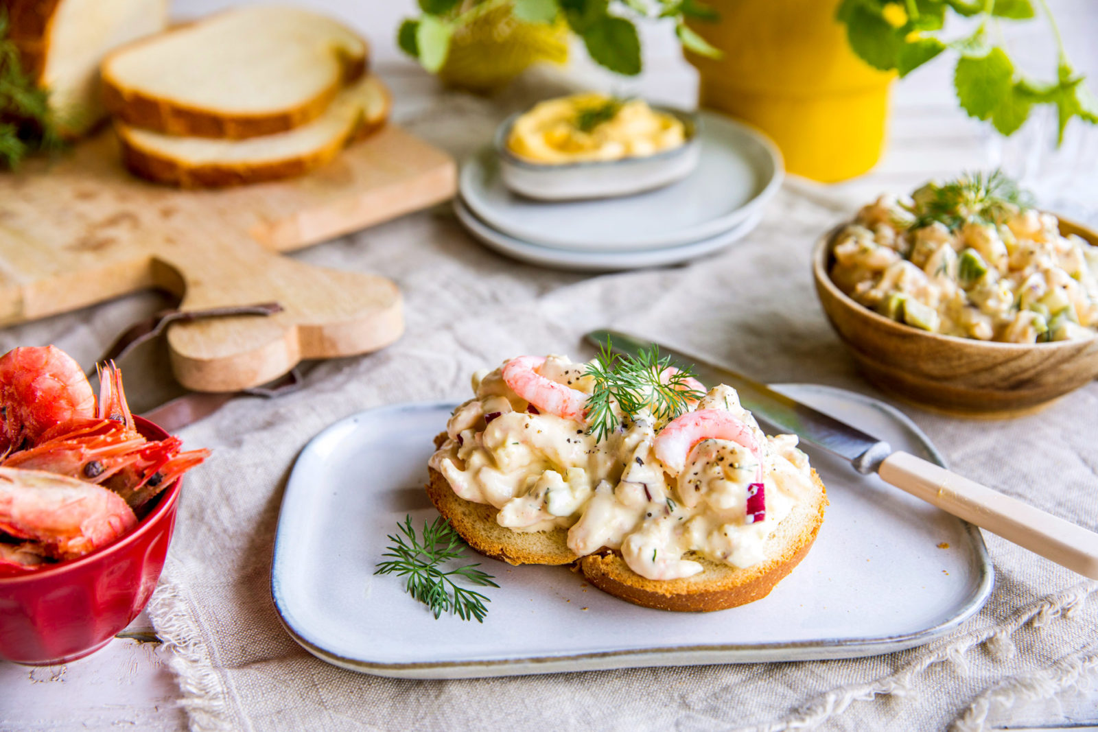Rekesalat med dijonnaise og avokado