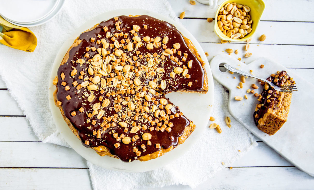 Peanøttkake I Langpanne Med Iskrem