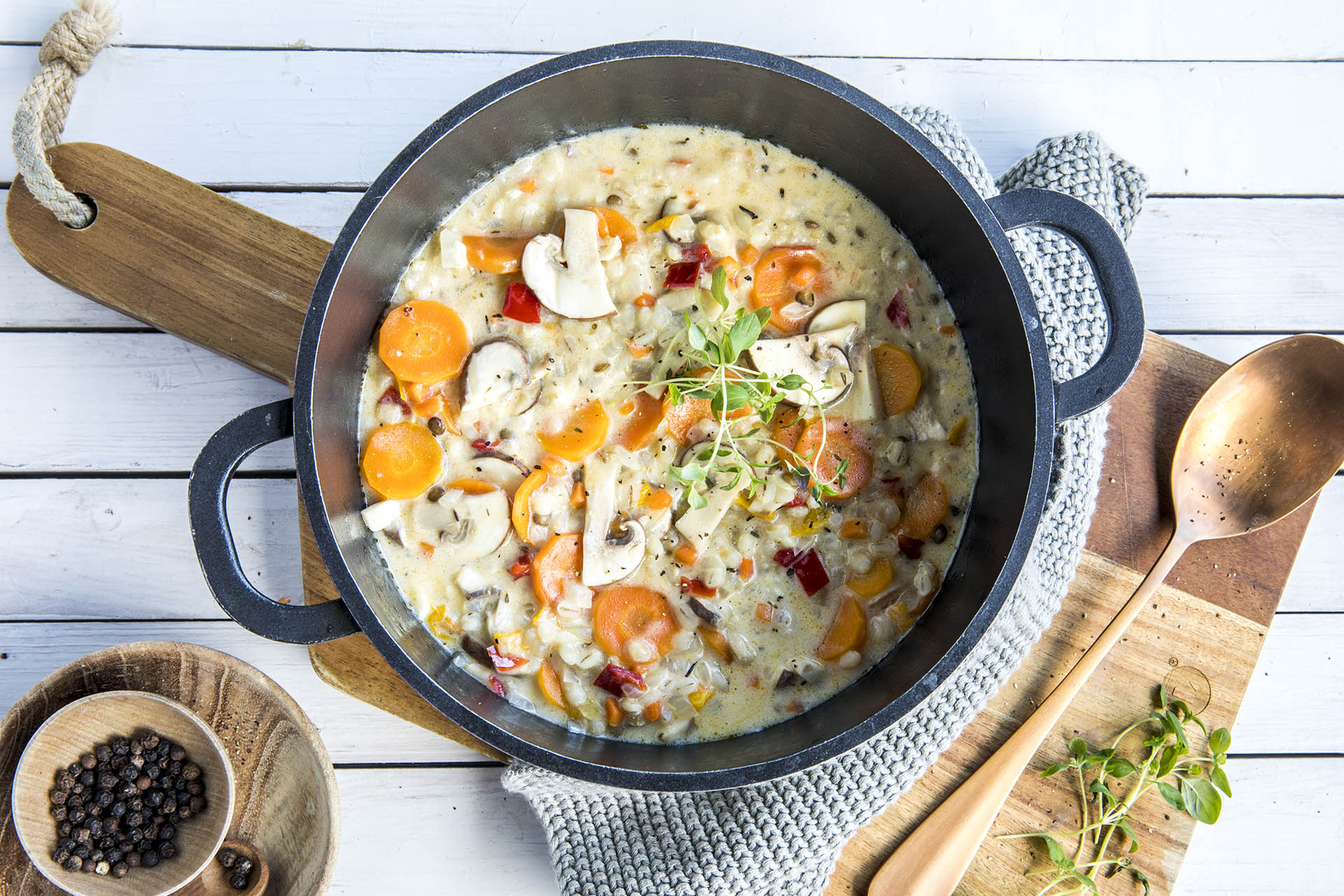 Vegetargryte: Skogsgryte med sopp og Delikat bygg og linser