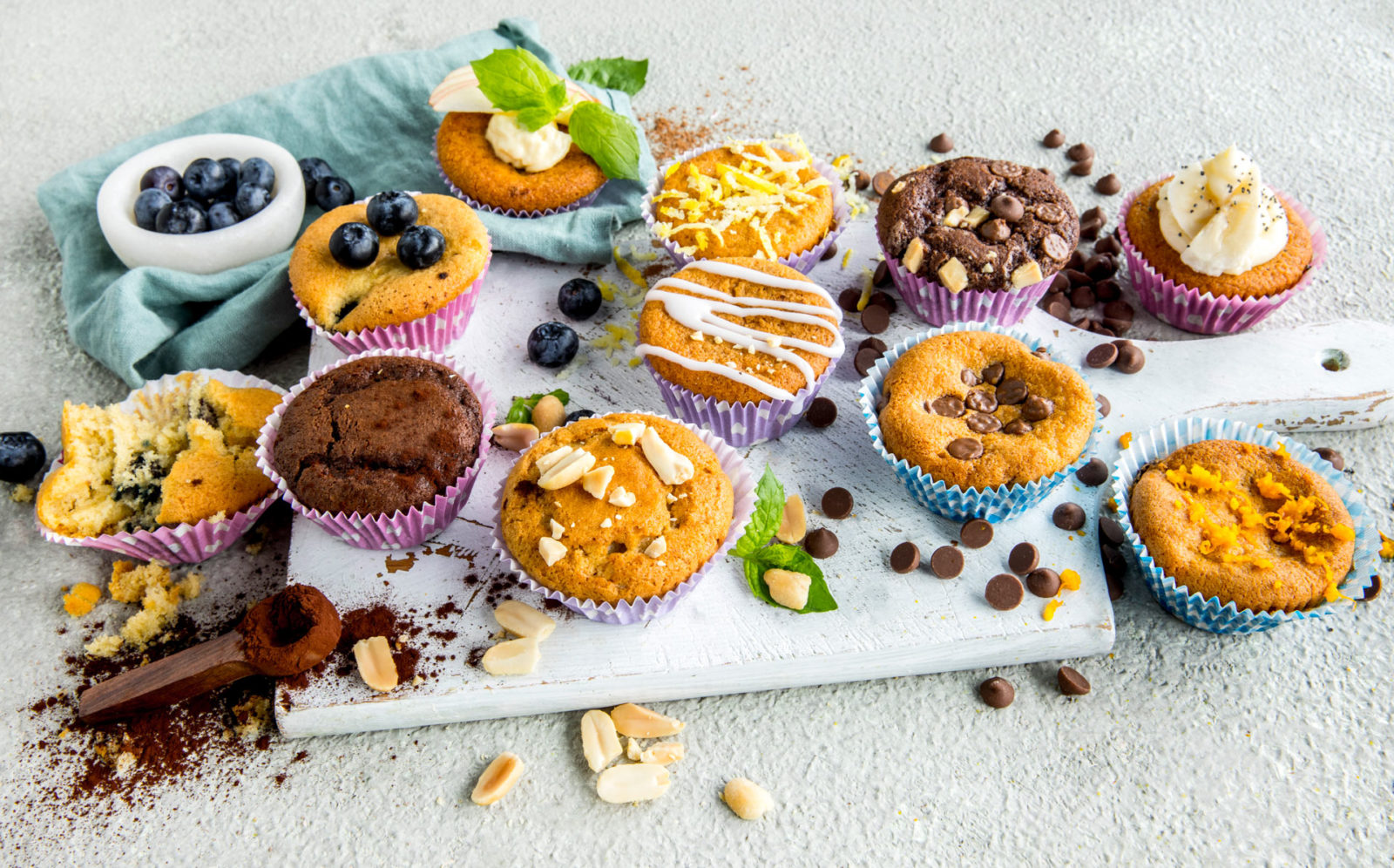 10 ulike muffins av 1 muffinsrøre. Foto.