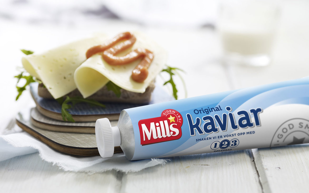 Mills kaviar med brødskive og gulost. Foto.