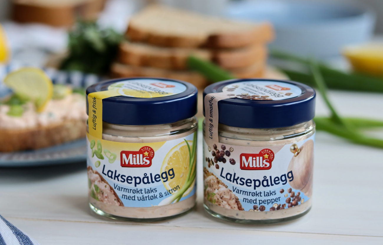 Laksepålegg med vårløk og sitron, og med pepper
