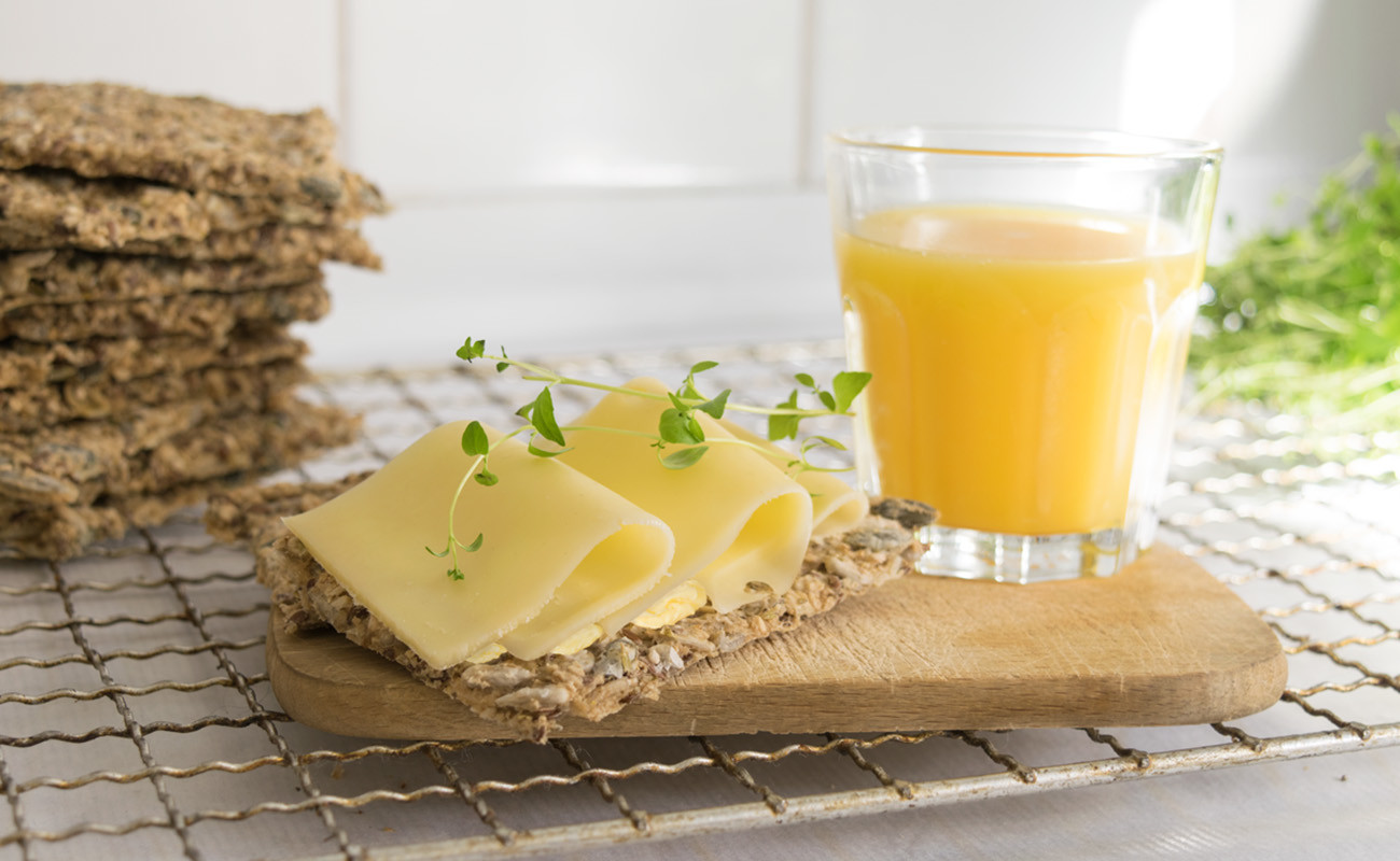 Knekkebrød med Soft Flora og ost